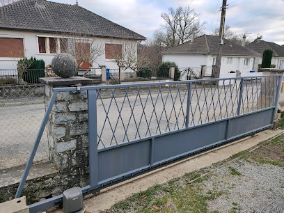 Ae Serrupeint. Fabrication Et Pose De Gardes Corps, Portails, Escaliers, Grilles De Défense., Serrurier au Palais-sur-Vienne