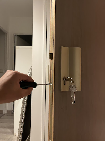 Serrurier Locksmith (Carrières-Sur-Seine) Dépannage Serrurerie Et Rideau Métallique Serrurier à Carrières-sur-Seine